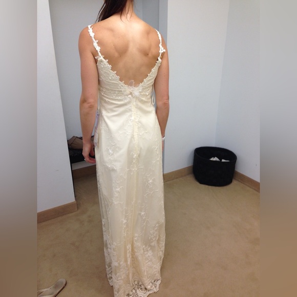 Claire Pettibone Ivory Constance Wedding Dress - Picture 14 of 15